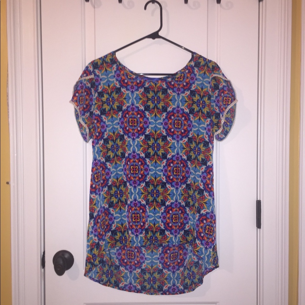 NWOT Francesca’s high low blouse/tunic!